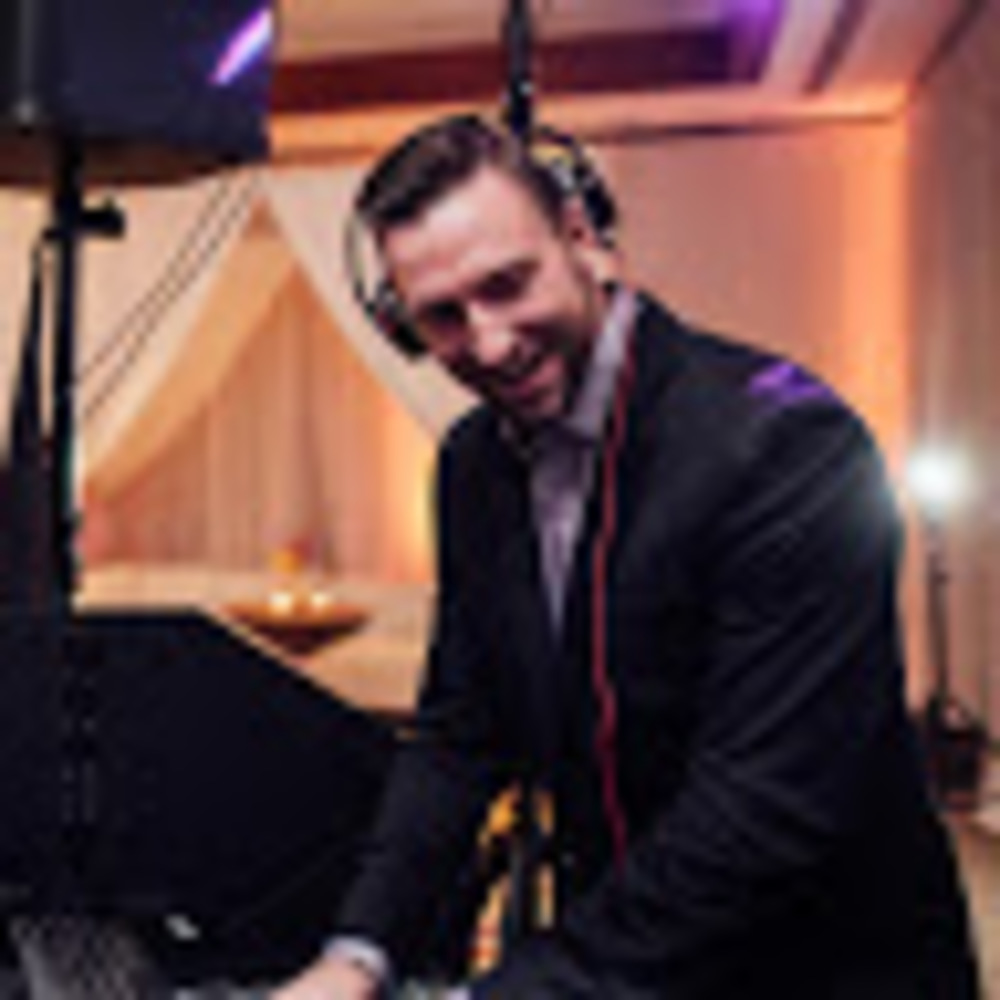 Meet your Posher, Adam